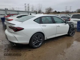 2024 Acura TLX w/A-Spec Package with VIN 19UUB6F54RA000075, listed as a Copart auction lot 43120325 with 9,995 mi miles and Salvage Title. Bid and sale history available at carsss.com. Image 3.