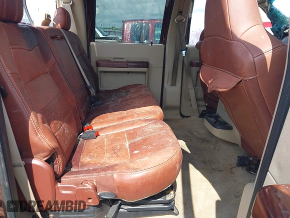 2008 Ford F-250 XL z VIN 1FTSW21R88EB49674, wystawiony jako IAAI lot #42348656 z przebiegiem 160 104 mil mil oraz . Historia ofert i sprzedaży dostępna na DreamBid. Obrazek 8.