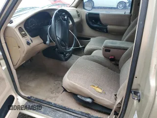 2000 Ford Ranger XL with VIN 1FTYR14V1YTA25925, listed as a Copart auction lot 42436315 with 199,952 mi miles and Salvage Title. Bid and sale history available at DreamBid. Image 7.