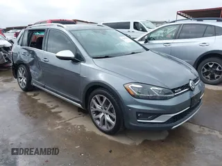2019 Volkswagen Golf S z VIN 3VWH17AU1KM505617, wystawiony jako IAAI lot #41659236 z przebiegiem 37 964 mil mil oraz . Historia ofert i sprzedaży dostępna na DreamBid. Obrazek 1.