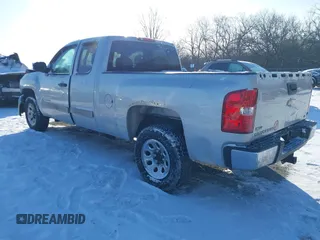 2010 Chevrolet Silverado 1500 LS with VIN 1GCSCREA8AZ275862, listed as a IAAI auction lot 41621090 with 280,598 mi miles. Bid and sale history available at carsss.com. Image 3.
