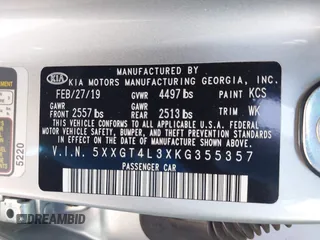 2019 Kia Optima LX with VIN 5XXGT4L3XKG355357, listed as a IAAI auction lot 41835587 with 70,802 mi miles. Bid and sale history available at carsss.com. Image 9.