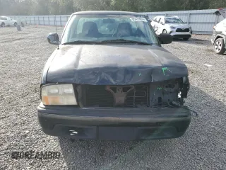 1998 GMC Sonoma with VIN 1GTCS144XW8525300, listed as a Copart auction lot 85439034 with 250,144 mi miles and Salvage Title. Bid and sale history available at carsss.com. Image 5.