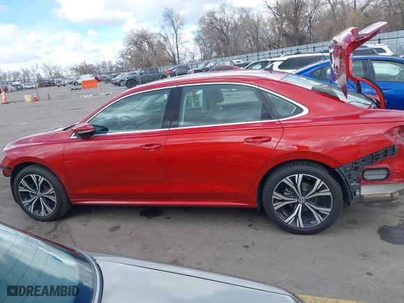 2020 Volkswagen Passat 2.0T SEL with VIN 1VWCA7A3XLC024205, listed as a IAAI auction lot 41782065 with 48,467 mi miles. Bid and sale history available at carsss.com. Image 15.