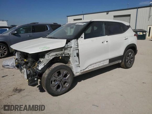 2024 Kia Seltos LX with VIN KNDEPCAA5R7489218, listed as a Copart auction lot 48471705 with 21,754 mi miles and Salvage Title. Bid and sale history available at carsss.com. Image 1.
