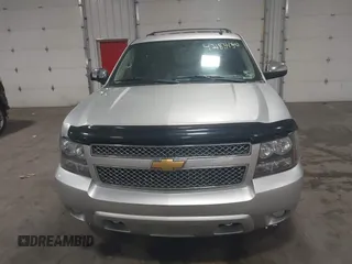 2012 Chevrolet Tahoe LT z VIN 1GNSCBE01CR326465, wystawiony jako IAAI lot #42183450 z przebiegiem 220 129 mil mil oraz . Historia ofert i sprzedaży dostępna na DreamBid. Obrazek 12.