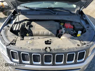 2021 Jeep Compass Latitude z VIN 3C4NJCBB5MT560009, wystawiony jako Copart lot #58405235 z przebiegiem 68 240 mil mil oraz Szkoda całkowita • Salvage title. Historia ofert i sprzedaży dostępna na DreamBid. Obrazek 12.