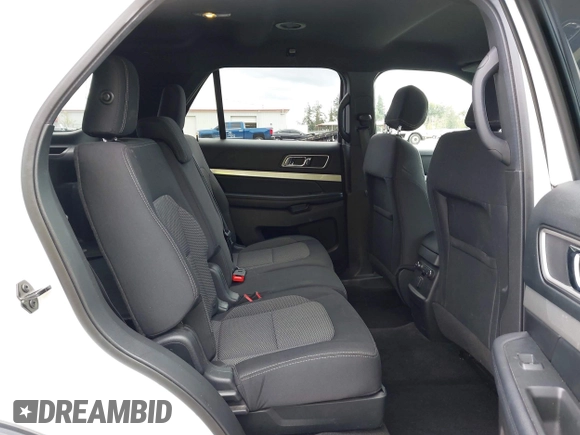 2017 Ford Explorer XLT z VIN 1FM5K8D86HGD43487, wystawiony jako IAAI lot #42532530 z przebiegiem 160 325 mil mil oraz . Historia ofert i sprzedaży dostępna na DreamBid. Obrazek 8.