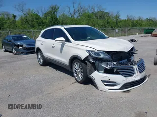 2018 Lincoln MKC Reserve with VIN 5LMCJ3C99JUL32057, listed as a IAAI auction lot 41983726 with 103,222 mi miles and . Bid and sale history available at DreamBid. Image 1.
