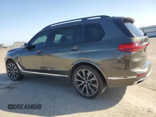 2021 BMW X7 xDrive40i z VIN 5UXCW2C04M9F03701, wystawiony jako Copart lot #52409985 z przebiegiem Nie podano mil oraz Szkody całkowita. Historia ofert i sprzedaży dostępna na DreamBid. Obrazek 2.
