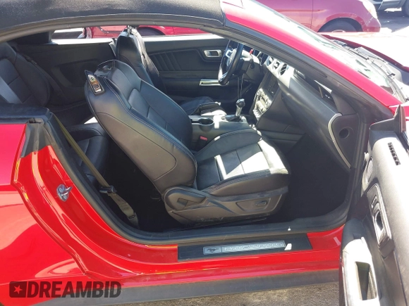 2022 Ford Mustang EcoBoost z VIN 1FATP8UHXN5119035, wystawiony jako IAAI lot #42279729 z przebiegiem 55 742 mil mil oraz . Historia ofert i sprzedaży dostępna na DreamBid. Obrazek 5.