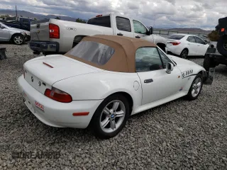 2000 BMW Z3 2.5 z VIN 4USCH9340YLG03496, wystawiony jako Copart lot #70895974 z przebiegiem 115 664 mil mil oraz Szkody całkowita. Historia ofert i sprzedaży dostępna na DreamBid. Obrazek 3.