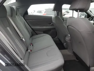 2023 Hyundai Elantra SEL z VIN KMHLM4AG2PU581603, wystawiony jako Copart lot #50824735 z przebiegiem 28 150 mil mil oraz Szkoda całkowita • Salvage title. Historia ofert i sprzedaży dostępna na DreamBid. Obrazek 10.