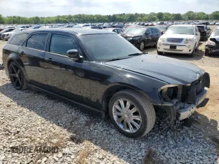 2005 Dodge Magnum RT z VIN 2D8GV58205H550371, wystawiony jako Copart lot #52808415 z przebiegiem 201 932 mil mil oraz Szkody całkowita. Historia ofert i sprzedaży dostępna na DreamBid. Obrazek 4.