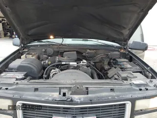 1996 GMC Yukon with VIN 1GKEK13R0TJ739663, listed as a IAAI auction lot 41942883 with 411,219 mi miles. Bid and sale history available at carsss.com. Image 10.