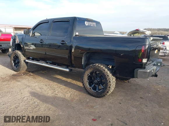 2013 Chevrolet Silverado 1500 LT with VIN 3GCPKSE78DG104750, listed as a IAAI auction lot 41815590 with 188,800 mi miles. Bid and sale history available at carsss.com. Image 3.