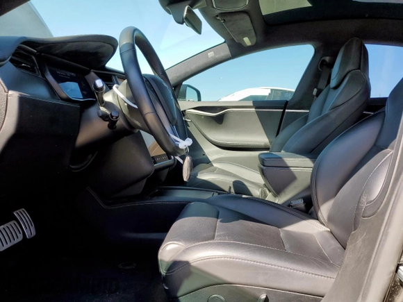 2019 Tesla Model S 100D with VIN 5YJSA1E46KF331936, listed as a Copart auction lot 49639135 with 20,499 mi miles and Salvage title. Bid and sale history available at DreamBid. Image 7.