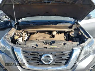 2018 Nissan Pathfinder S z VIN 5N1DR2MM5JC673071, wystawiony jako IAAI lot #41653944 z przebiegiem 120 261 mil mil oraz . Historia ofert i sprzedaży dostępna na DreamBid. Obrazek 10.