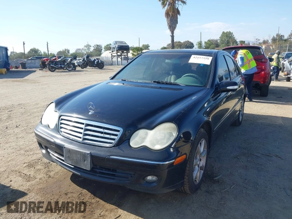 2007 Mercedes-Benz C with VIN WDBRF54J07F839688, listed as a IAAI auction lot 42157558 with 138,518 mi miles and . Bid and sale history available at DreamBid. Image 17.