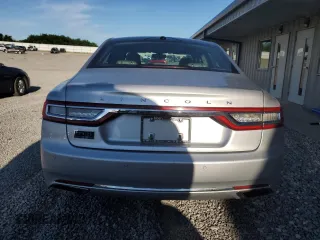 2017 Lincoln Continental Reserve z VIN 1LN6L9RP9H5629658, wystawiony jako Copart lot #58175245 z przebiegiem 91 197 mil mil oraz Szkoda całkowita • Salvage title. Historia ofert i sprzedaży dostępna na DreamBid. Obrazek 6.