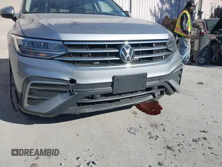 2024 Volkswagen Tiguan S с VIN 3VVFB7AX3RM045163, выставлен на аукционе IAAI как лот 41280613 с пробегом 7 705 миль миль и . История ставок и продаж доступна на DreamBid. Изображение 6.