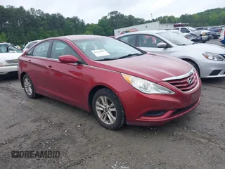 2013 Hyundai Sonata GLS z VIN 5NPEB4AC6DH675120, wystawiony jako IAAI lot #42138636 z przebiegiem 202 640 mil mil oraz . Historia ofert i sprzedaży dostępna na DreamBid. Obrazek 1.