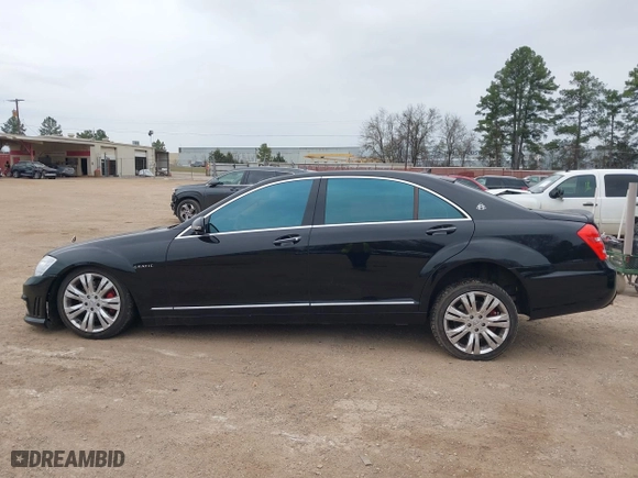 2009 Mercedes-Benz S-Class 5.5L V8 with VIN WDDNG86X19A265348, listed as a IAAI auction lot 41363842 with 126,587 mi miles. Bid and sale history available at carsss.com. Image 15.