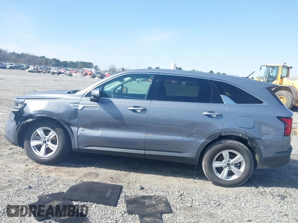 2022 Kia Sorento LX with VIN 5XYRG4LC8NG122154, listed as a IAAI auction lot 41590659 with 15,619 mi miles. Bid and sale history available at carsss.com. Image 13.