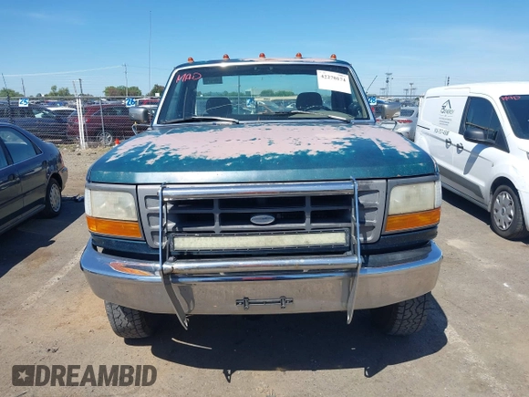 1994 Ford F-250 with VIN 2FTHF26H5RCA74997, listed as a IAAI auction lot 42270174 with 184,970 mi miles and . Bid and sale history available at DreamBid. Image 6.