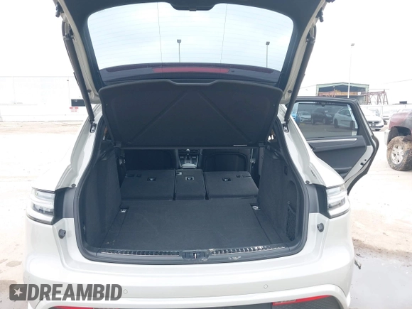 2022 Porsche Macan Turbo z VIN WP1AF2A53NLB31162, wystawiony jako IAAI lot #41902026 z przebiegiem 24 714 mil mil oraz . Historia ofert i sprzedaży dostępna na DreamBid. Obrazek 18.