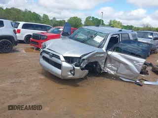 2021 Toyota 4Runner SR5 с VIN JTEMU5JR6M5885762, выставлен на аукционе IAAI как лот 42023275 с пробегом 113 140 миль миль и . История ставок и продаж доступна на DreamBid. Изображение 17.
