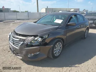 2015 Nissan Altima 2.5 S with VIN 1N4AL3AP1FC245198, listed as a IAAI auction lot 41909164 with 143,515 mi miles. Bid and sale history available at carsss.com. Image 20.