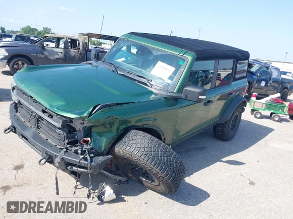 2023 Ford Bronco с VIN 1FMEE5DP0PLB60332, выставлен на аукционе IAAI как лот 42200832 с пробегом 54 921 миль миль и . История ставок и продаж доступна на DreamBid. Изображение 2.
