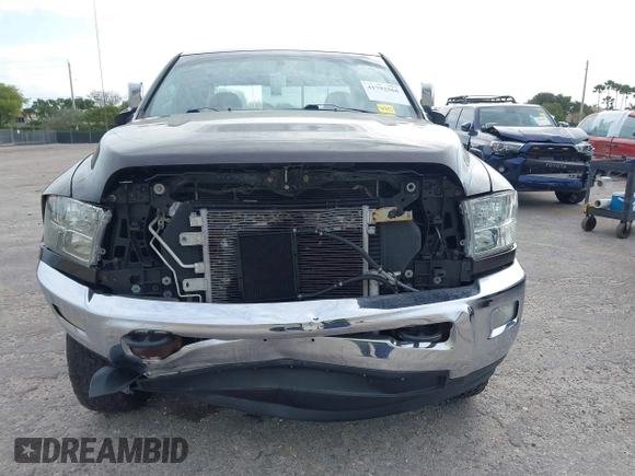 2010 Dodge Ram 2500 SLT with VIN 3D7UT2CL5AG172425, listed as a IAAI auction lot 41792566 with 185,236 mi miles. Bid and sale history available at carsss.com. Image 6.