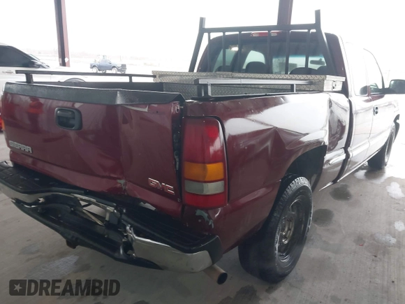 2000 GMC New Sierra 1500 SL with VIN 2GTEC19V8Y1273317, listed as a IAAI auction lot 41290873 with 392,324 mi miles. Bid and sale history available at carsss.com. Image 6.