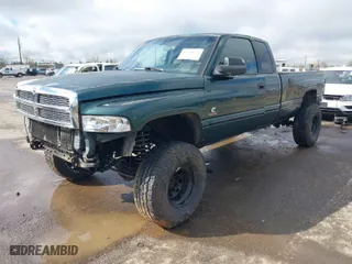 2001 Dodge Ram 2500 with VIN 3B7KF23641G710051, listed as a IAAI auction lot 41818228 with 336,679 mi miles. Bid and sale history available at carsss.com. Image 2.