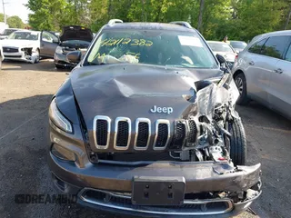 2018 Jeep Cherokee Limited с VIN 1C4PJLDB4JD572921, выставлен на аукционе IAAI как лот 42112382 с пробегом 102 700 миль миль и . История ставок и продаж доступна на DreamBid. Изображение 12.