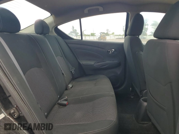 2017 Nissan Versa SV z VIN 3N1CN7AP9HL865537, wystawiony jako Copart lot #56904615 z przebiegiem 240 596 mil mil oraz Czysty tytuł • Clean title. Historia ofert i sprzedaży dostępna na DreamBid. Obrazek 10.