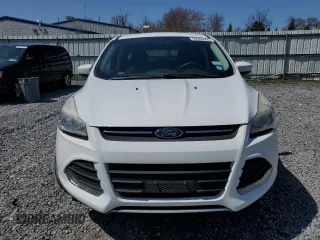 2013 Ford Escape SE with VIN 1FMCU9G93DUD03410, listed as a Copart auction lot 53988065 with 99,550 mi miles and Salvage Title. Bid and sale history available at carsss.com. Image 5.