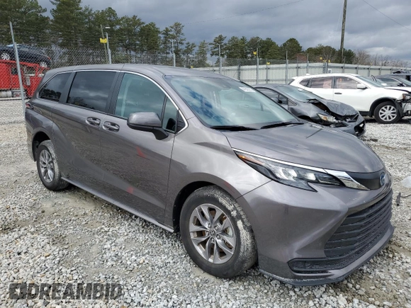 2024 Toyota Sienna LE with VIN 5TDKRKEC5RS208155, listed as a Copart auction lot 47843205 with 24,393 mi miles and Clean Title. Bid and sale history available at carsss.com. Image 4.
