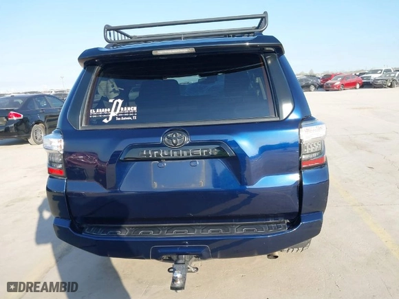 2020 Toyota 4Runner SR5 with VIN JTEBU5JR0L5800176, listed as a IAAI auction lot 41759606 with 133,921 mi miles. Bid and sale history available at carsss.com. Image 17.