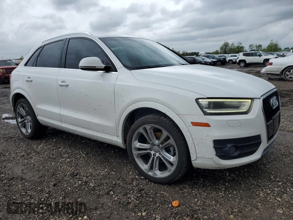 2015 Audi Q3 Prestige z VIN WA1GFCFS2FR010275, wystawiony jako Copart lot #50551025 z przebiegiem 12 822 mil mil oraz Szkoda całkowita • Salvage title. Historia ofert i sprzedaży dostępna na DreamBid. Obrazek 4.