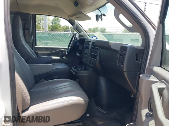 2020 Chevrolet Express Passenger LS с VIN 1GAZGNFG1L1240914, выставлен на аукционе IAAI как лот 42558334 с пробегом 38 750 миль миль и . История ставок и продаж доступна на DreamBid. Изображение 5.