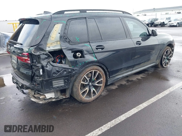 2019 BMW X7 xDrive50i z VIN 5UXCX4C58KLS35818, wystawiony jako IAAI lot #41750098 z przebiegiem 69 661 mil mil oraz . Historia ofert i sprzedaży dostępna na DreamBid. Obrazek 4.