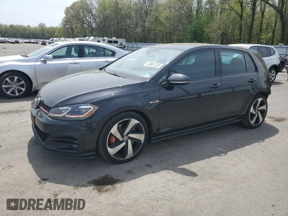 2018 Volkswagen GTI S z VIN 3VW547AU2JM288605, wystawiony jako Copart lot #53961235 z przebiegiem 121 304 mil mil oraz Szkoda całkowita • Salvage title. Historia ofert i sprzedaży dostępna na DreamBid. Obrazek 1.