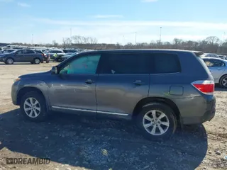 2012 Toyota Highlander with VIN 5TDBK3EH3CS123666, listed as a IAAI auction lot 41640074 with 195,424 mi miles. Bid and sale history available at carsss.com. Image 14.