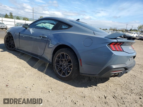 2024 Ford Mustang GT с VIN 1FA6P8CF6R5422414, выставлен на аукционе Copart как лот 50557835 с пробегом 21 462 миль миль и Списание • Salvage title. История ставок и продаж доступна на DreamBid. Изображение 2.