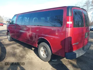2006 Chevrolet Express Passenger with VIN 1GAHG39U861219905, listed as a IAAI auction lot 41910472 with 199,665 mi miles and . Bid and sale history available at DreamBid. Image 3.