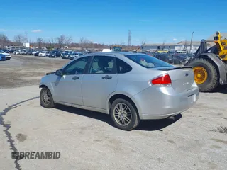 2011 Ford Focus SE with VIN 1FAHP3FN1BW156833, listed as a IAAI auction lot 41879133 with 182,719 mi miles. Bid and sale history available at carsss.com. Image 3.