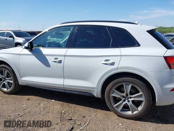 2019 Audi Q5 Premium Plus with VIN WA1BNAFY6K2119041, listed as a IAAI auction lot 42023058 with 48,718 mi miles. Bid and sale history available at carsss.com. Image 15.